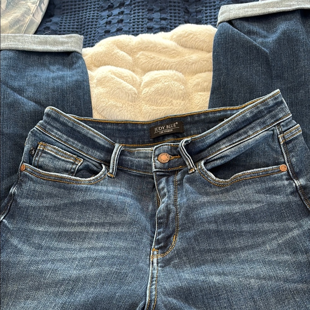 Judy Blue Straight Leg Cuffed Capri Jeans Classic Style
